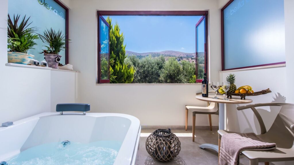 bella elena deluxe suite with private hot tub